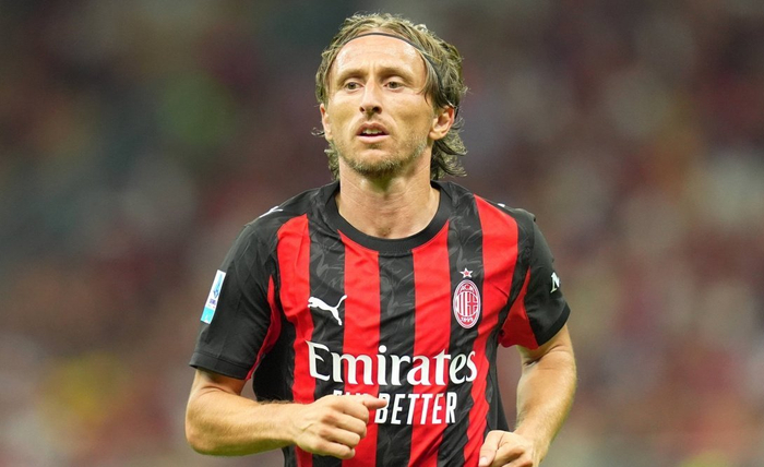 华体会体育官方皇马的赞助商-莫德里奇合同含续约选项,球员本人掌握决定权|卢卡·莫德里奇|ac米兰|合同选项条款|赛季|左右_新浪体育_新浪新闻