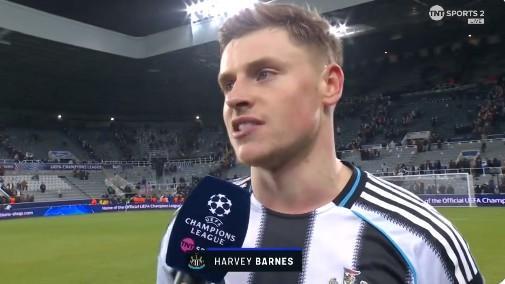 华体会APP-哈维-巴恩斯:替维萨感到开心,我们这场比赛逼抢做得很好